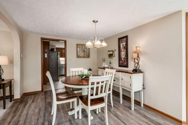 144 Northigh Drive, Worthington, OH 43085