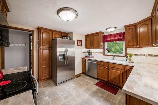 144 Northigh Drive, Worthington, OH 43085