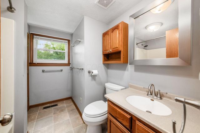 144 Northigh Drive, Worthington, OH 43085