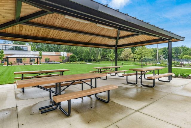 144 Northigh Drive, Worthington, OH 43085