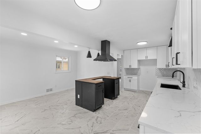 21310 Gardner Street, Oak Park, MI 48237