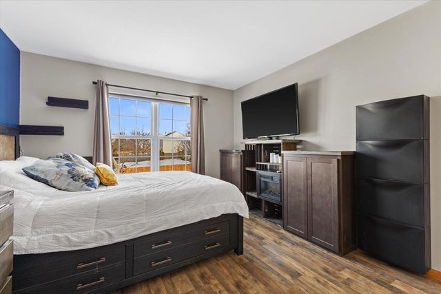 10011 68th STREET, Kenosha, WI 53142