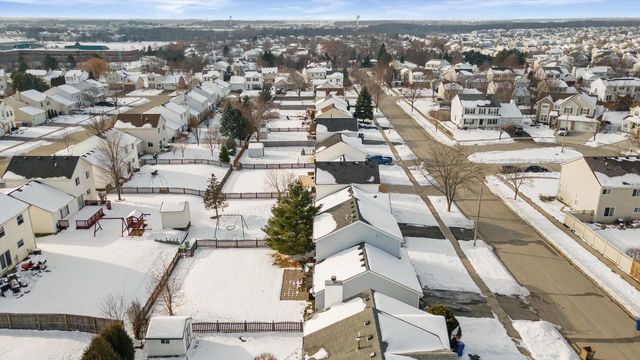 10011 68th STREET, Kenosha, WI 53142