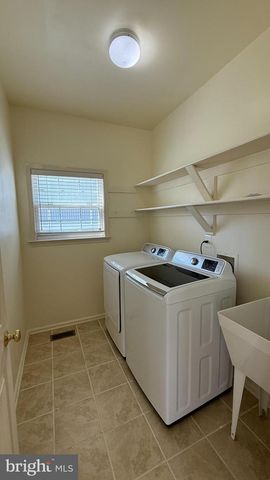 36 TAVERN RD, Stafford, VA 22554