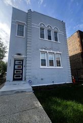 3257 W Warren Boulevard 2, Chicago, IL 60624