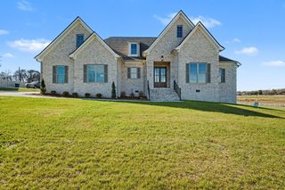 110 Cascade Dr, Winchester, TN 37398