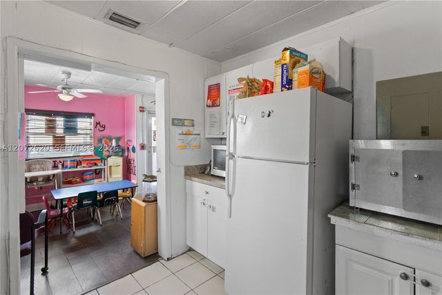 1781 NW 152nd Ter, Miami Gardens, FL 33054