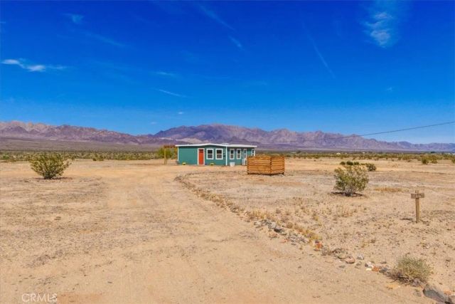 84320 Mccombie, 29 Palms, CA 92277