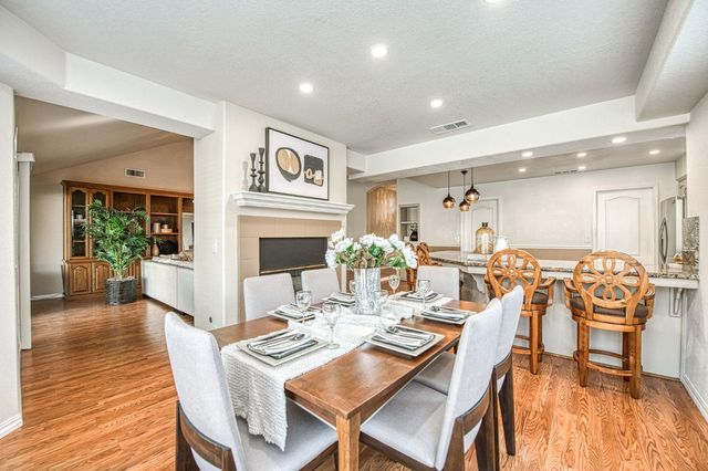 6246 N Capri Court, Fresno, CA 93711