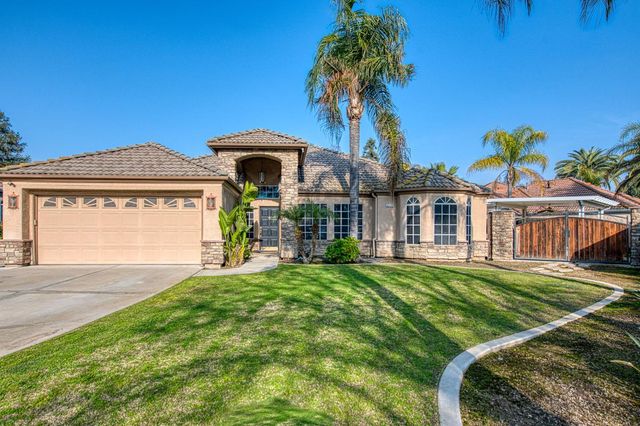 6246 N Capri Court, Fresno, CA 93711