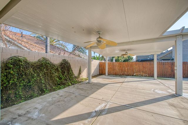6246 N Capri Court, Fresno, CA 93711