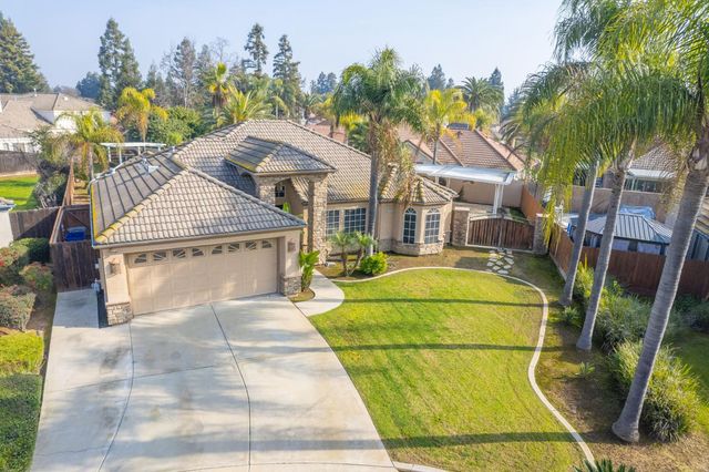 6246 N Capri Court, Fresno, CA 93711