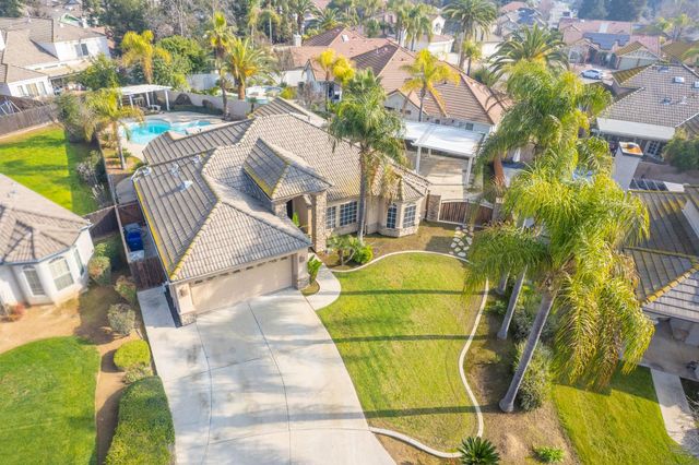 6246 N Capri Court, Fresno, CA 93711