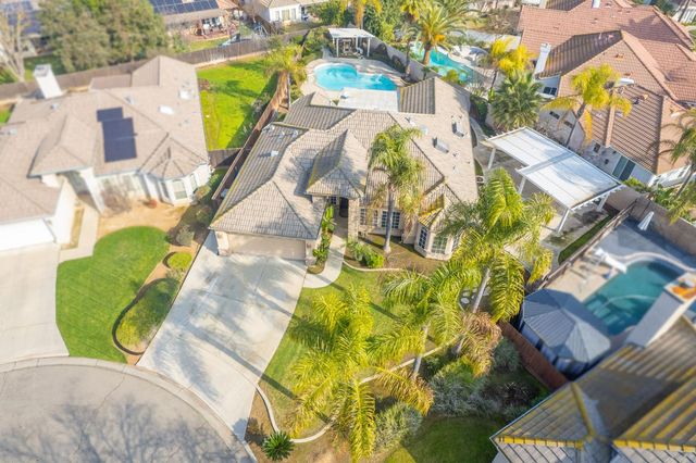 6246 N Capri Court, Fresno, CA 93711