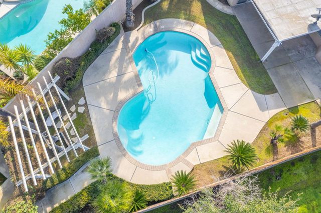 6246 N Capri Court, Fresno, CA 93711