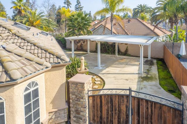 6246 N Capri Court, Fresno, CA 93711