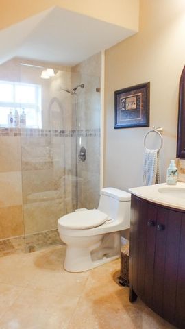 218 N Palmway, Lake Worth Beach, FL 33460