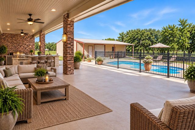 108 Cedar Ranch Drive, Weatherford, TX 76087