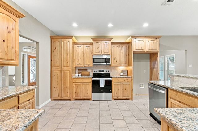 108 Cedar Ranch Drive, Weatherford, TX 76087
