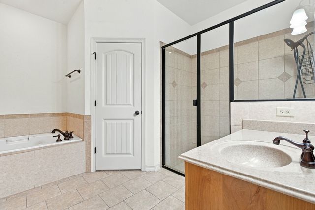 108 Cedar Ranch Drive, Weatherford, TX 76087