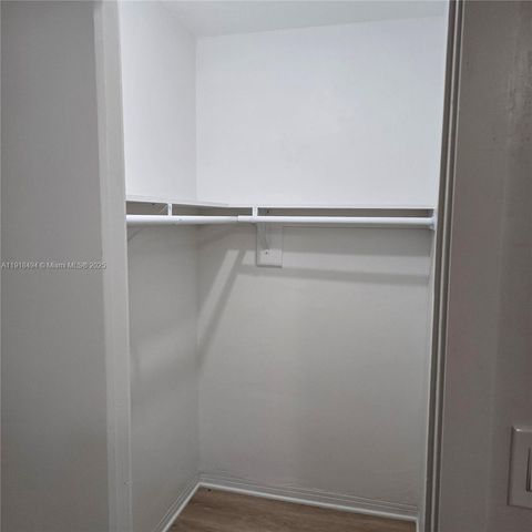 122 Northwest Blvd B, Miami, FL 33126