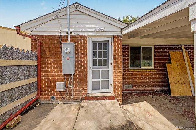 3440 S Dahlia Street, Denver, CO 80222