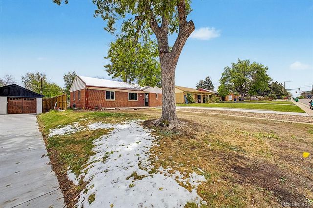 3440 S Dahlia Street, Denver, CO 80222