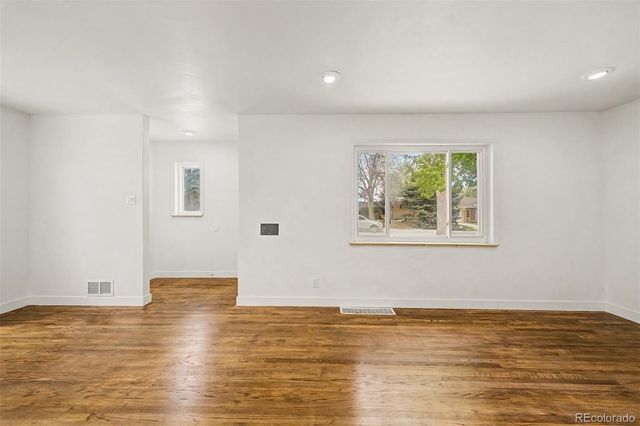 3440 S Dahlia Street, Denver, CO 80222