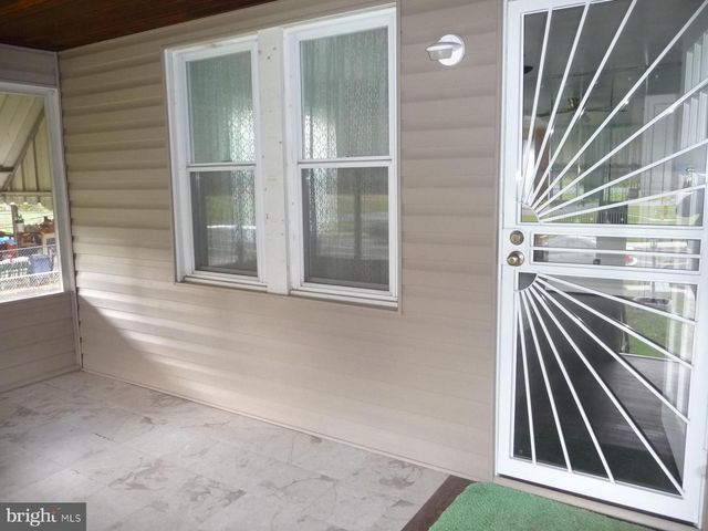 2619 BROOKS DR, Suitland, MD 20746