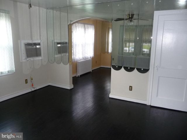 2619 BROOKS DR, Suitland, MD 20746