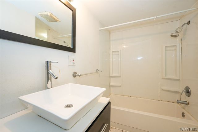 884 East Eagle Street N, Buffalo, NY 14210