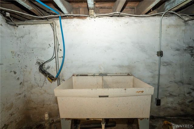 884 East Eagle Street N, Buffalo, NY 14210