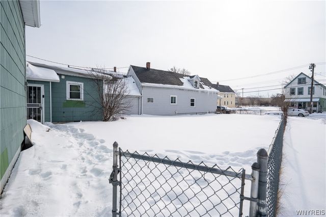 884 East Eagle Street N, Buffalo, NY 14210