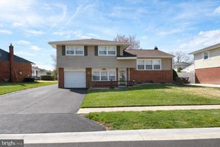 2105 BARR RD, Wilmington, DE 19808