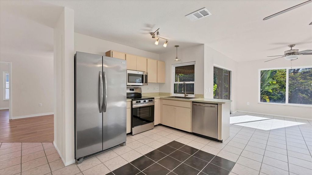 Image 10 of property listing at 1413 63RD STREET W, Bradenton, FL 34209