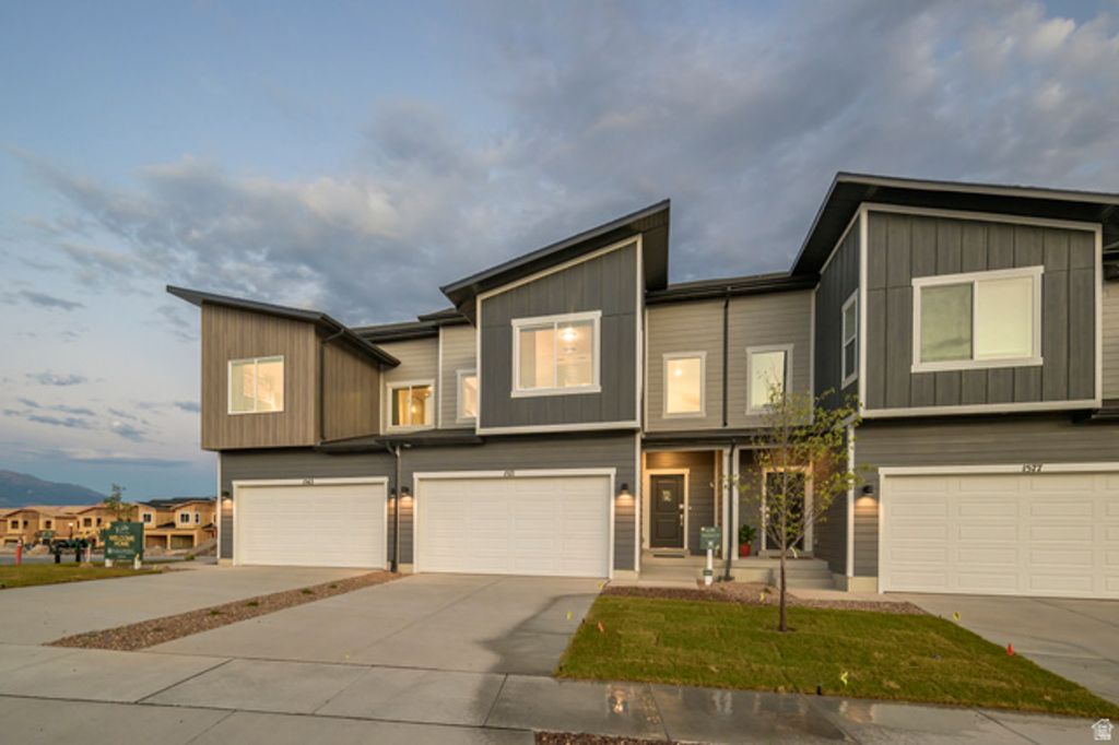 Image 1 of property listing at 1573 W VIOLA LN #3058, Saratoga Springs, UT 84045