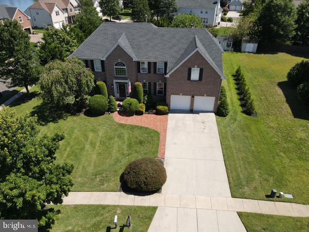 12 BANCROFT LN, Hainesport, NJ 08036
