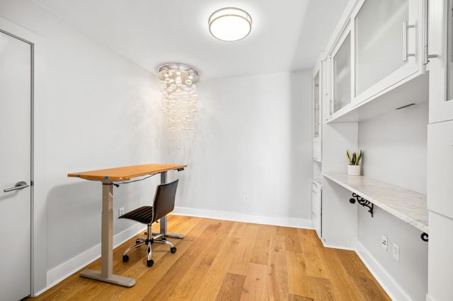 603 Davis ST 1103, Austin, TX 78701