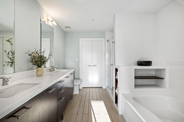 603 Davis ST 1103, Austin, TX 78701