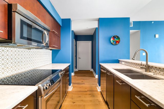 603 Davis ST 1103, Austin, TX 78701