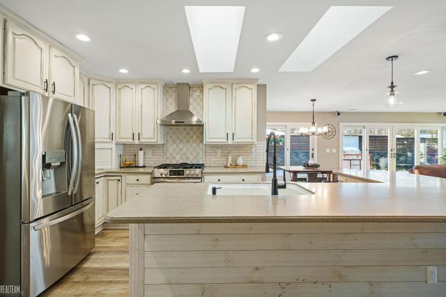 38867 Winkler Street, Harrison Twp, MI 48045