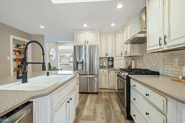 38867 Winkler Street, Harrison Twp, MI 48045