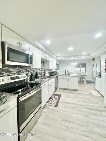 7122 CYPRESS COVE Road, Jacksonville, FL 32244