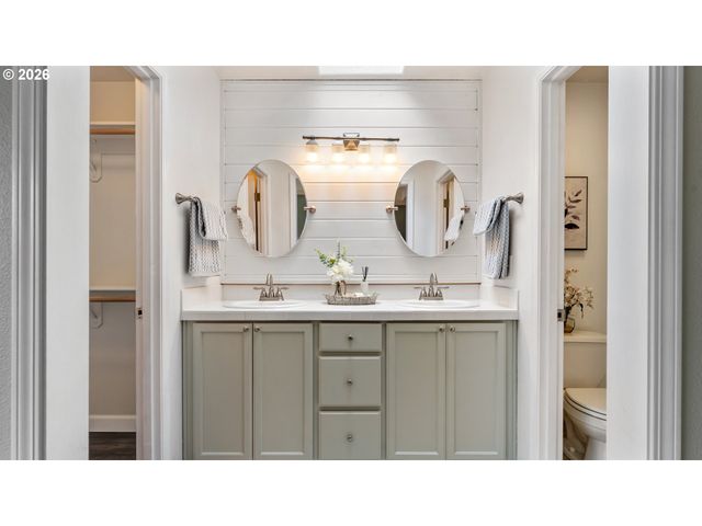 14583 Nw DAWNWOOD Dr, Portland, OR 97229