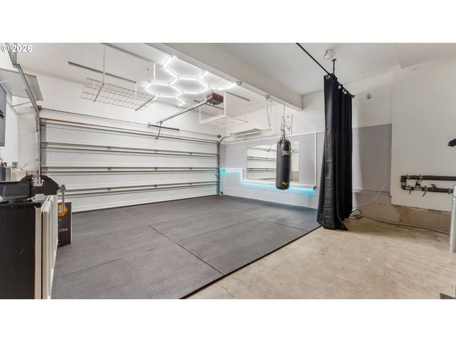 14583 Nw DAWNWOOD Dr, Portland, OR 97229