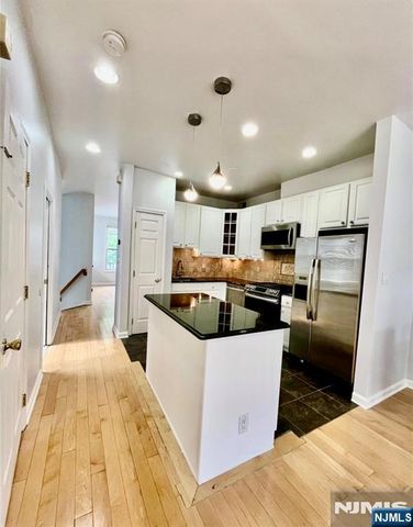456 Hartford Drive 4057, Nutley, NJ 07110