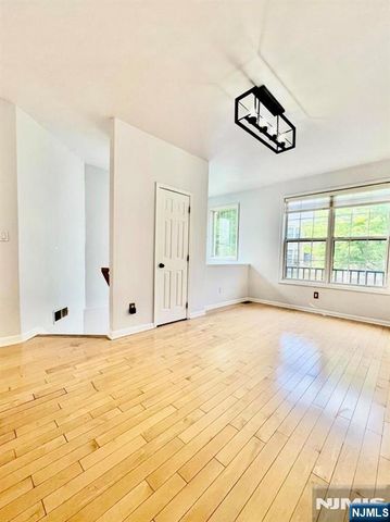 456 Hartford Drive 4057, Nutley, NJ 07110