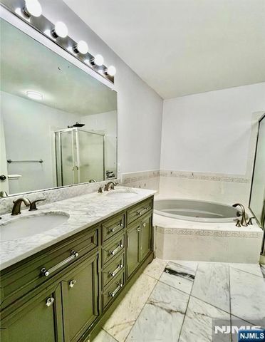 456 Hartford Drive 4057, Nutley, NJ 07110