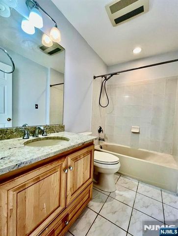 456 Hartford Drive 4057, Nutley, NJ 07110