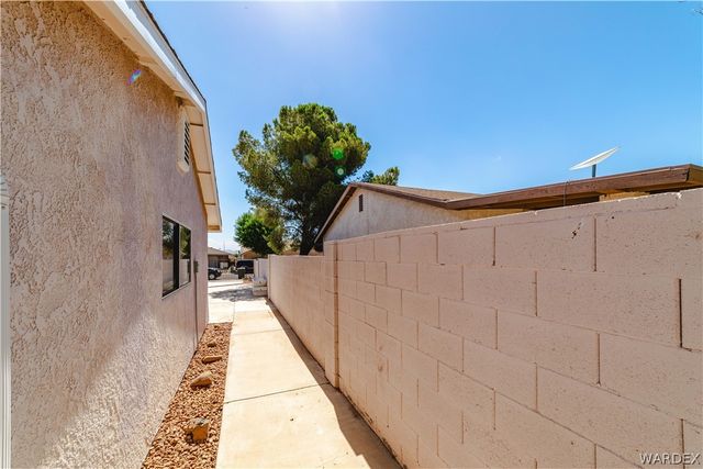 3953 Raymond Avenue, Kingman, AZ 86409